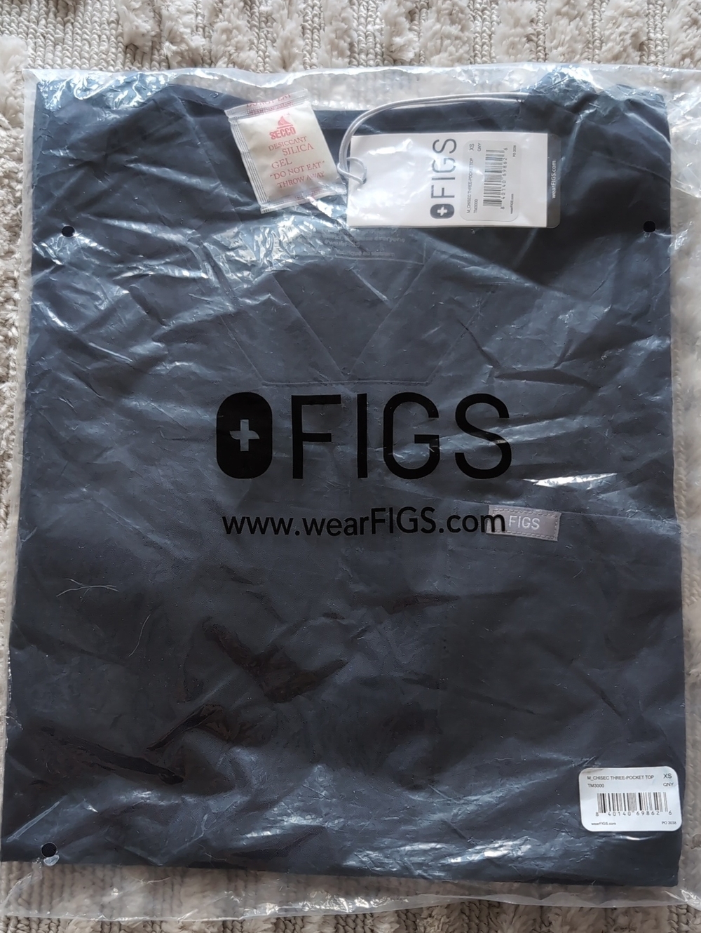 BNWT Figs Quiet Navy Men's Chisec 3 Pocket Scrub Top Size XS